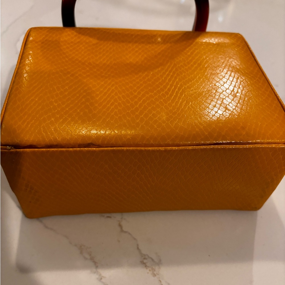 Sorpresa NY square/rectangular mini hand bag with tortoise shell like handles - Picture 5 of 7